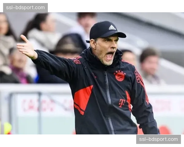 战术板：图赫尔变阵四后卫，拜仁进攻端仍显滞涩